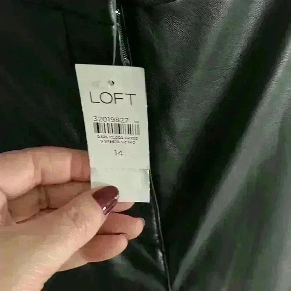 NWT LOFT Faux Leather Pants – Chic, Stylish, Versatile, Perfect for Day or Night - Picture 8 of 12